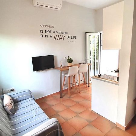 Cozy Seaside Studio In Lemos Vouliagmenis أثينا المظهر الخارجي الصورة